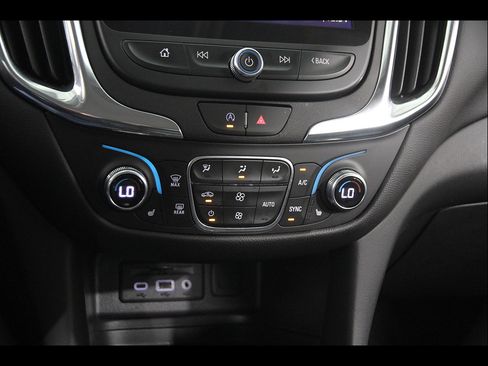 Certified 2024 Chevrolet Equinox LT AWD/4WD image 14