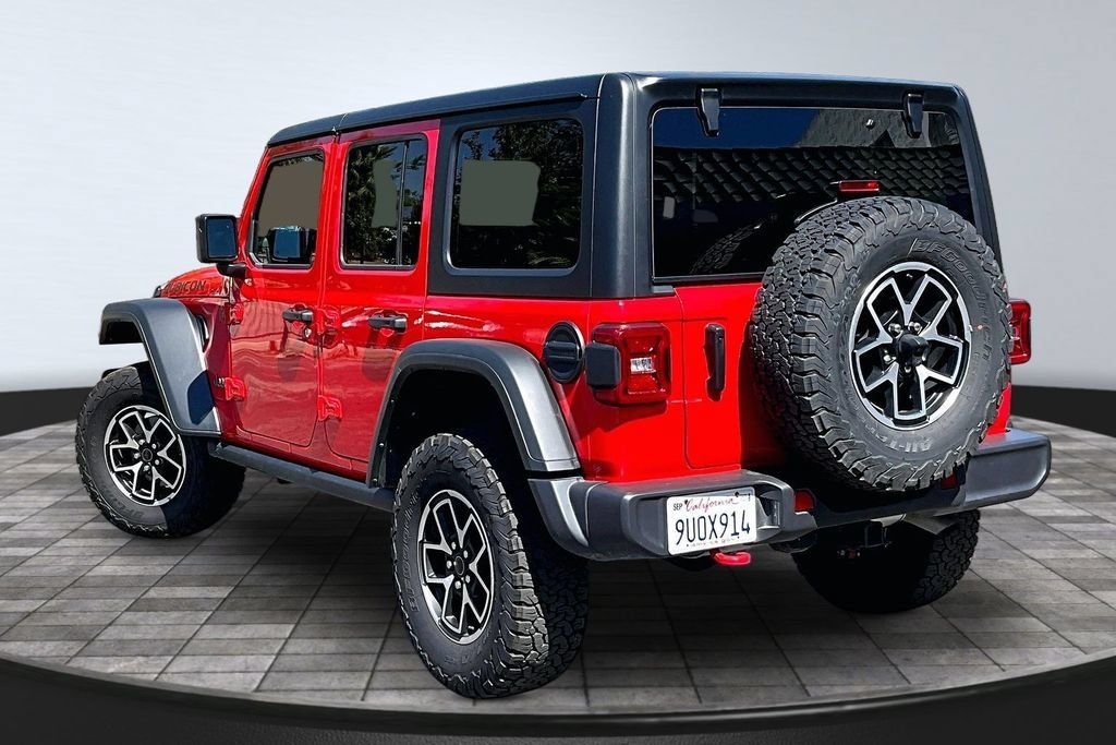 Certified 2025 Jeep Wrangler Unlimited Rubicon w/ Convenience Group AWD/4WD image 20