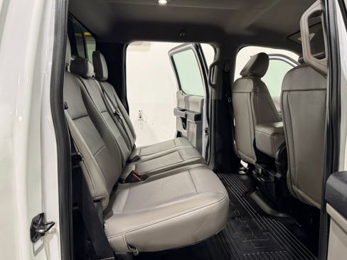 Used 2021 Ford F250 XL w/ Power Equipment Group image 17