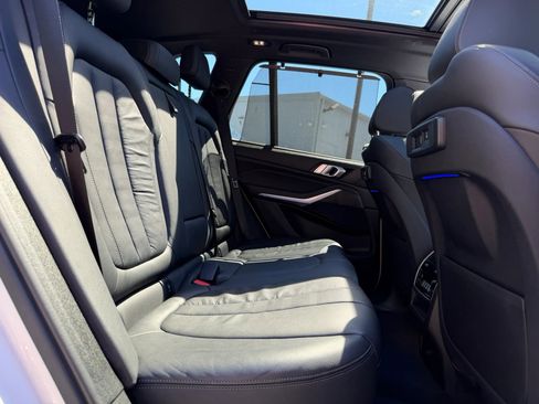 Used 2019 BMW X5 xDrive40i w/ Premium Package 2 AWD/4WD image 13