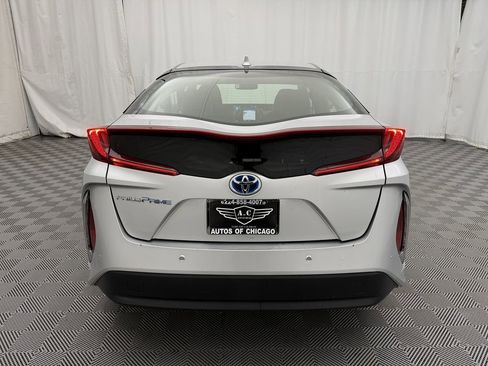 Used 2017 Toyota Prius Prime Advanced FWD image 4