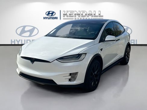 Used 2020 Tesla Model X Long Range image 3