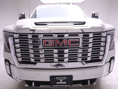 New 2026 GMC Sierra 3500 Denali w/ Technology Package image 8