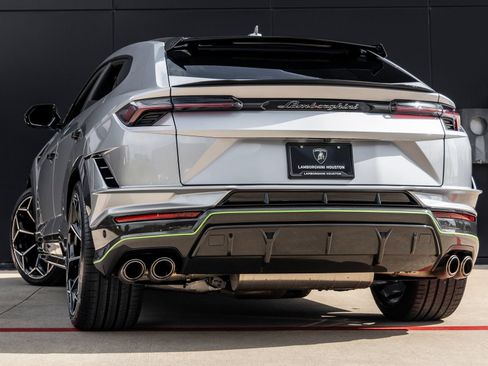 Used 2024 Lamborghini Urus Performante AWD/4WD image 6
