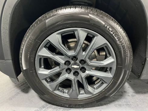 Used 2021 Chevrolet Traverse RS image 18