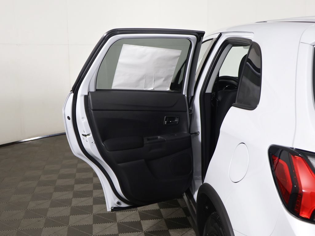 New 2027 Mitsubishi Outlander Sport LE AWD/4WD image 18