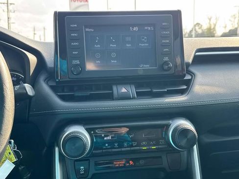 Used 2019 Toyota RAV4 LE image 26