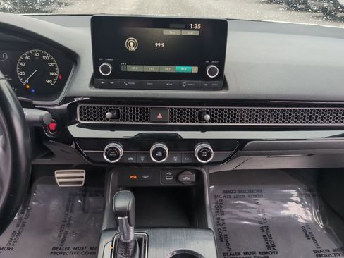 Used 2023 Honda Civic Sport image 17