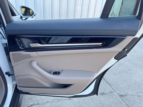 Used 2024 Porsche Panamera 4 image 49