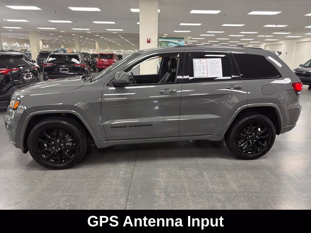 Used 2020 Jeep Grand Cherokee Altitude AWD/4WD image 4