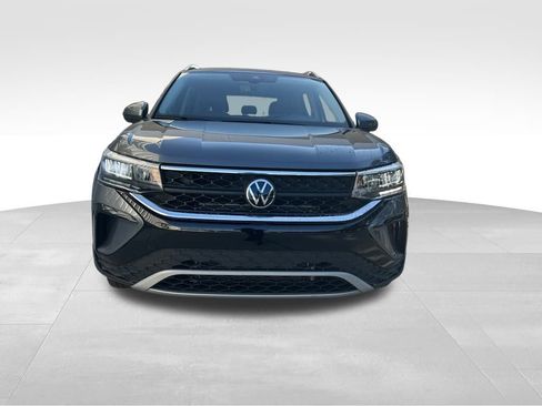 Used 2023 Volkswagen Taos SE image 8