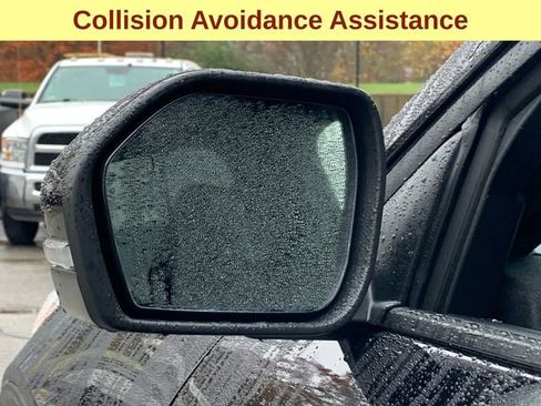 Certified 2025 Ford Explorer Platinum image 8