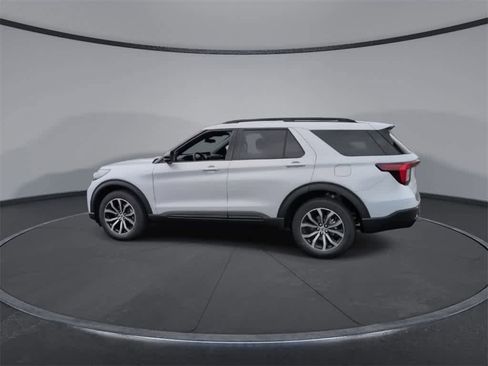 New 2026 Ford Explorer ST-Line image 6