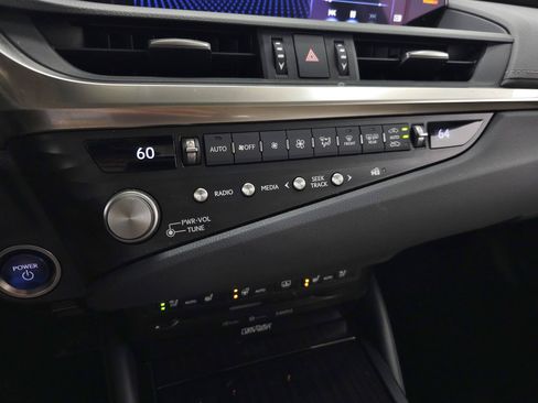 Used 2021 Lexus ES 300h w/ Accessory Package 2 FWD image 30