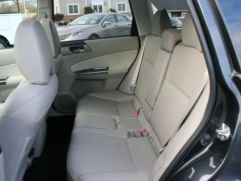 Used 2013 Subaru Forester 2.5X Limited image 10