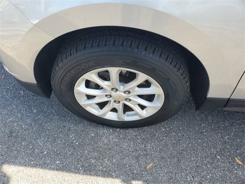 Used 2019 Chevrolet Equinox LT image 5