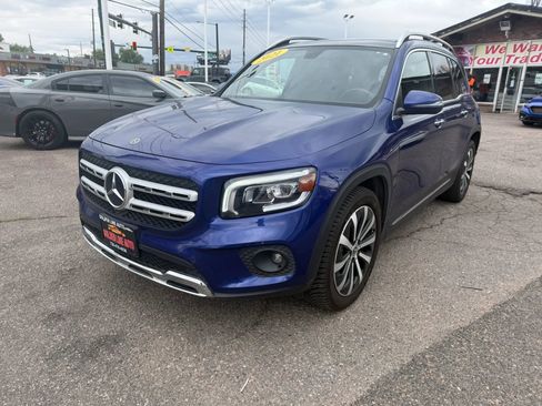 Used 2021 Mercedes-Benz GLB 250 4MATIC image 4