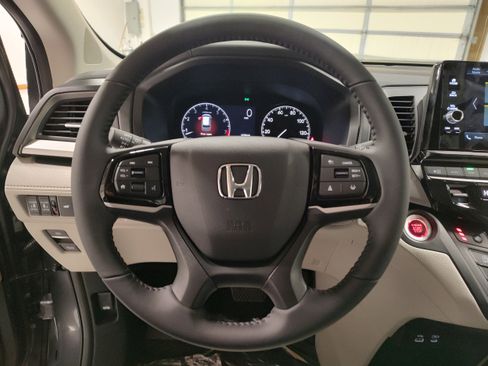 New 2026 Honda Odyssey EX-L image 5