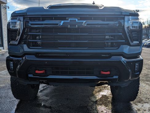 Used 2025 Chevrolet Silverado 2500 LTZ w/ Trail Boss Package image 4