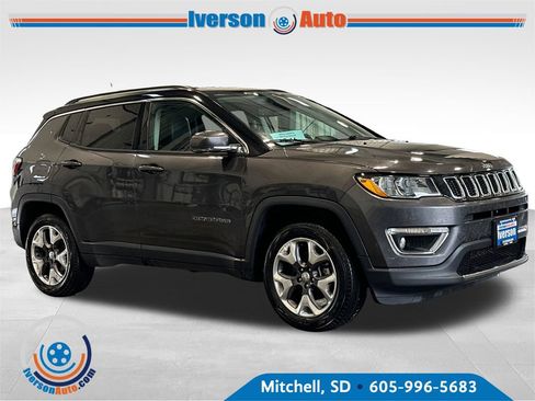Used 2019 Jeep Compass Limited w/ Safety & Security Group AWD/4WD image 1