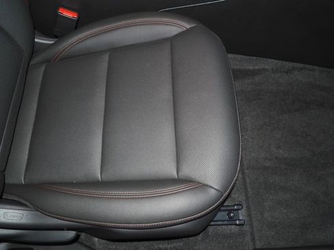 Certified 2025 Chevrolet Trax RS w/ Sunroof Package image 22