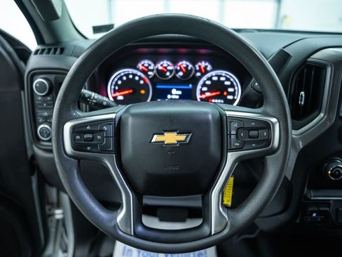 Used 2022 Chevrolet Silverado 2500 Custom w/ Custom Value Package AWD/4WD image 33