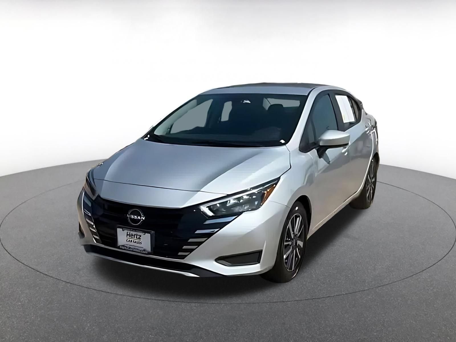Used 2025 Nissan Versa SV FWD image 3