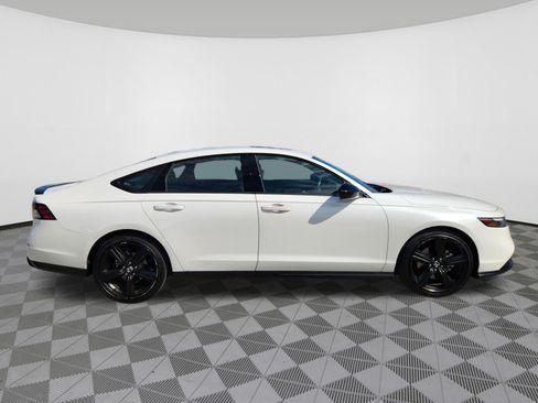Used 2025 Honda Accord Sport image 4