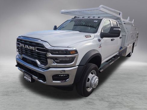 New 2026 RAM 5500 Tradesman w/ Chrome Appearance Group image 3