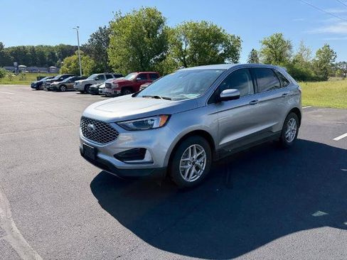 Certified 2024 Ford Edge SEL AWD/4WD image 3