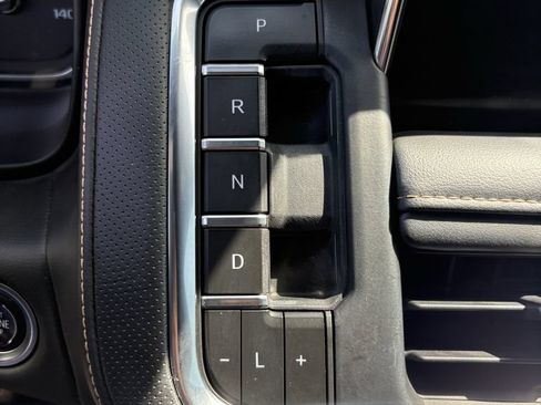 Used 2021 GMC Yukon AT4 w/ Rear Media and Nav Package AWD/4WD image 22