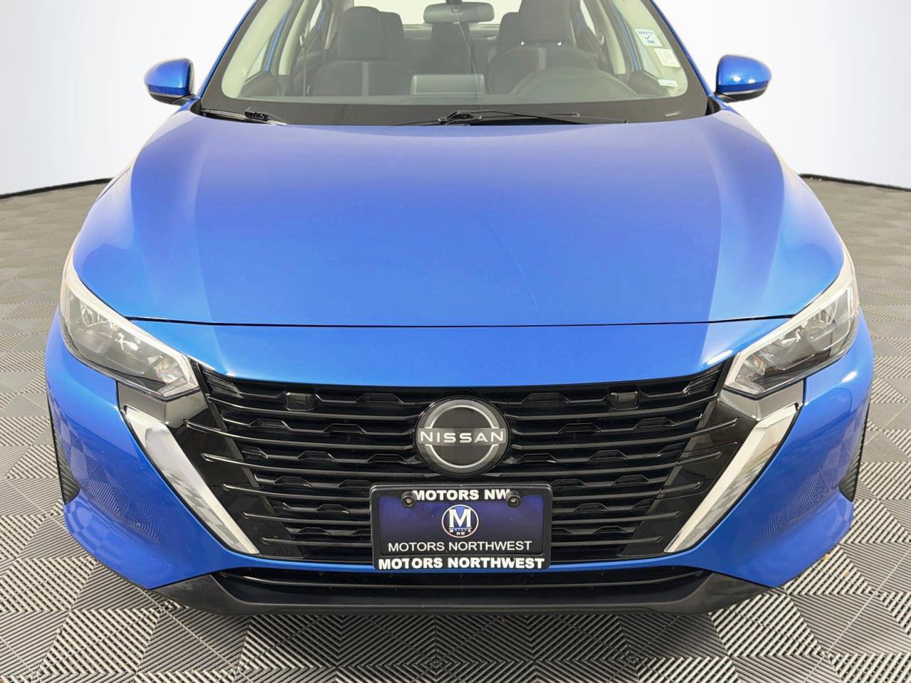 Used 2024 Nissan Sentra SV FWD image 2