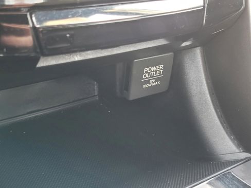 Used 2017 Honda Accord Sport image 20