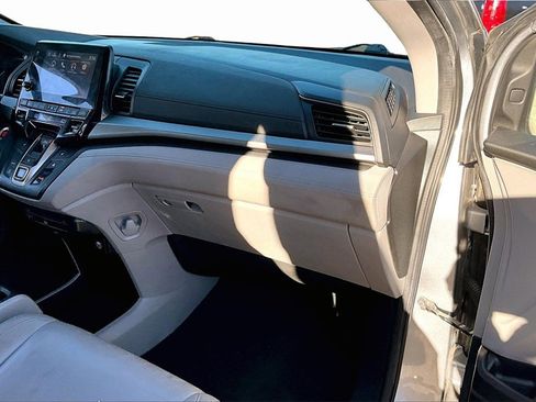 Used 2018 Honda Odyssey EX-L image 16
