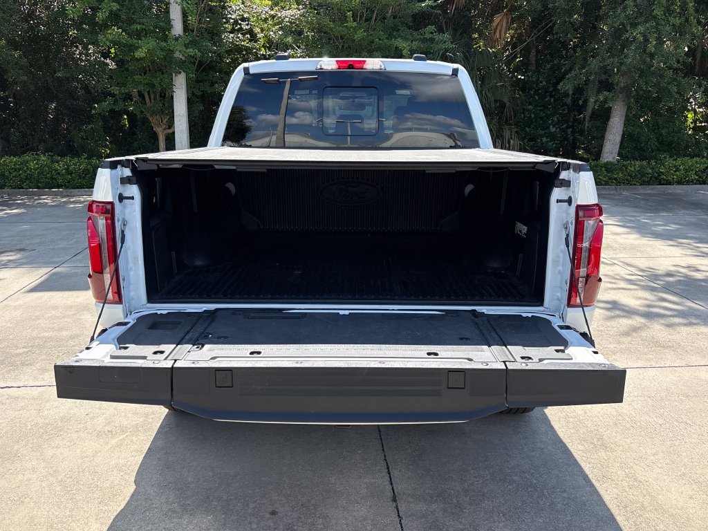 Used 2025 Ford F150 Platinum w/ FX4 Off-Road Package AWD/4WD image 31