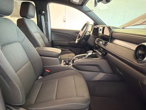 Used 2023 Chevrolet Colorado LT w/ LT Convenience Package II AWD/4WD image 22
