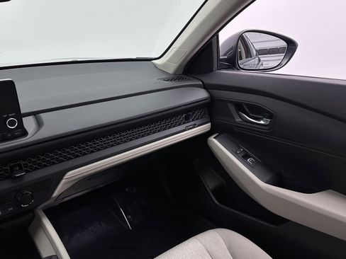 Used 2025 Honda Accord LX image 26