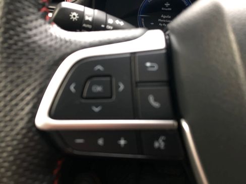 Certified 2025 Toyota Sienna XSE image 7