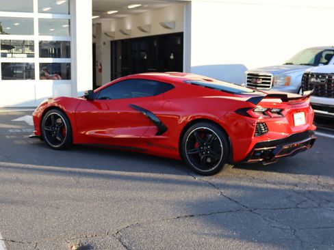 Used 2020 Chevrolet Corvette Stingray Preferred Cpe w/ 2LT Preferred Equipment Group RWD image 8