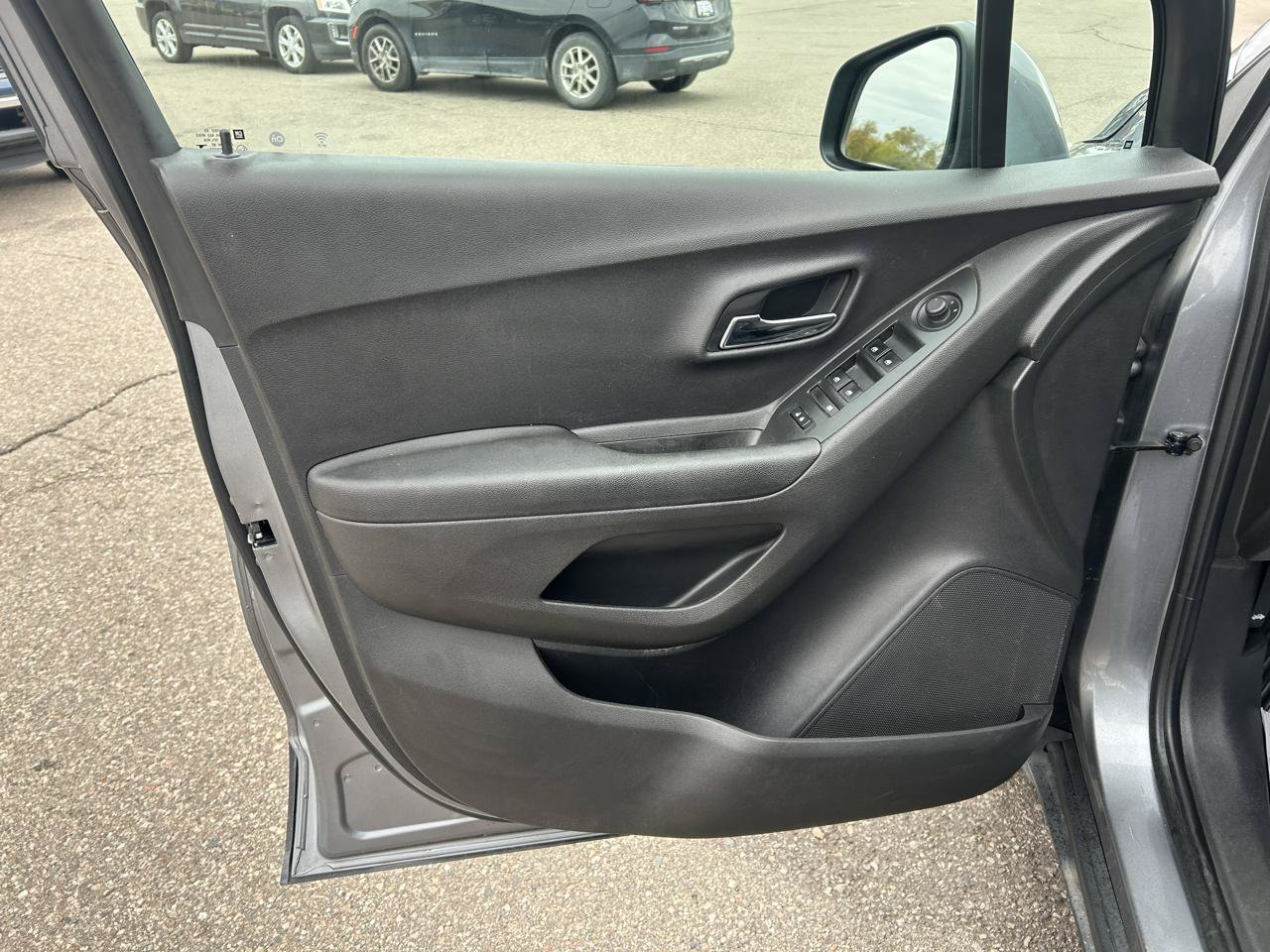 Used 2020 Chevrolet Trax LS w/ Tint and Cruise Package FWD image 14