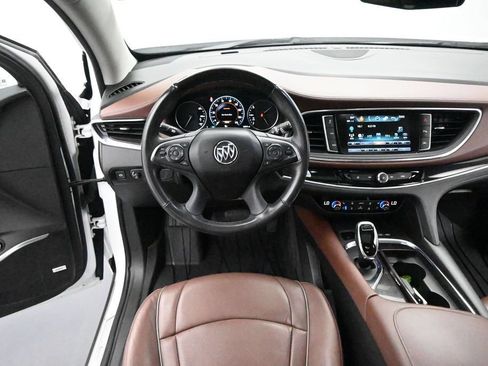 Used 2019 Buick Enclave Avenir w/ Avenir Technology Package AWD/4WD image 21