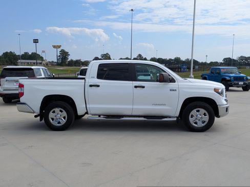 Used 2021 Toyota Tundra SR5 AWD/4WD image 7