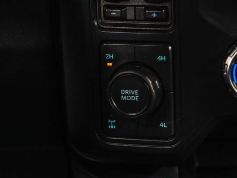 Used 2025 Ford F250 Platinum AWD/4WD image 23