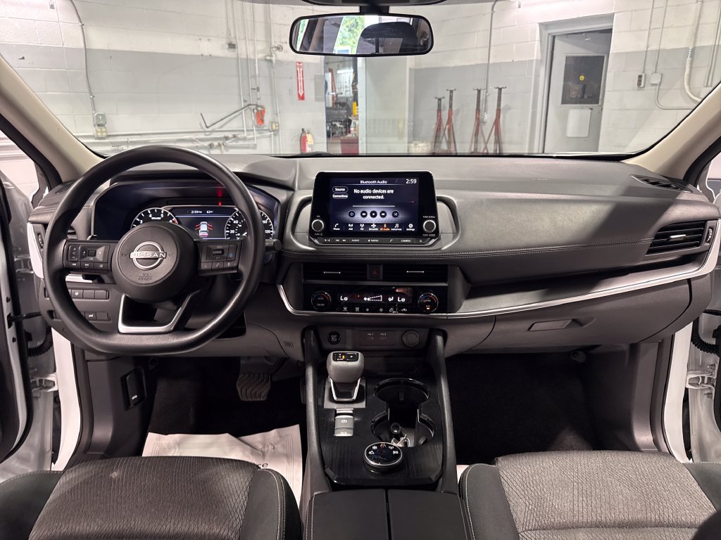 Used 2024 Nissan Rogue SV AWD/4WD image 34