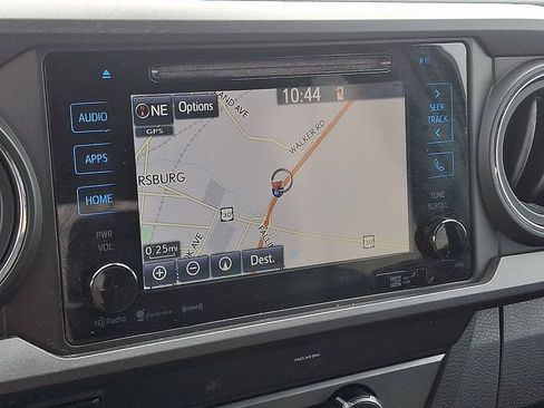 Used 2019 Toyota Tacoma TRD Off-Road AWD/4WD image 16