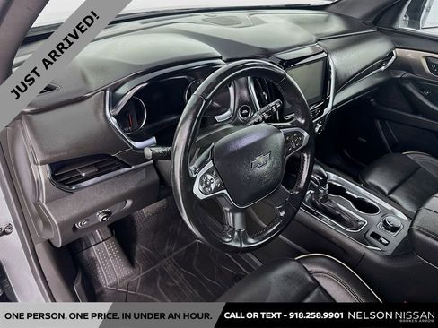 Used 2024 Chevrolet Traverse Premier w/ Redline Edition image 9