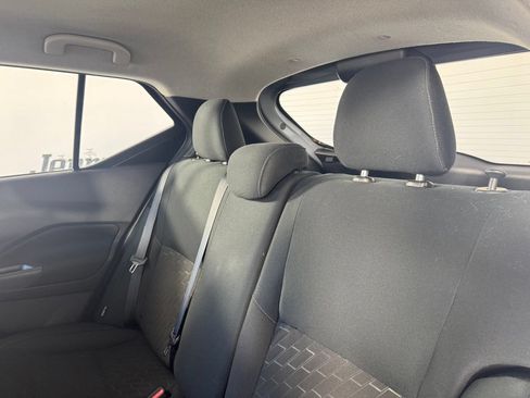 Used 2024 Nissan Kicks SV FWD image 11