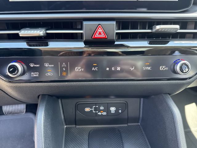 New 2026 Kia Sportage SX AWD/4WD image 30