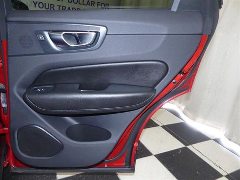 Used 2019 Volvo XC60 T5 Inscription image 30