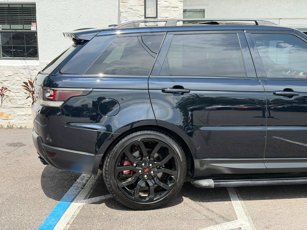 Used 2014 Land Rover Range Rover Sport Supercharged AWD/4WD image 19